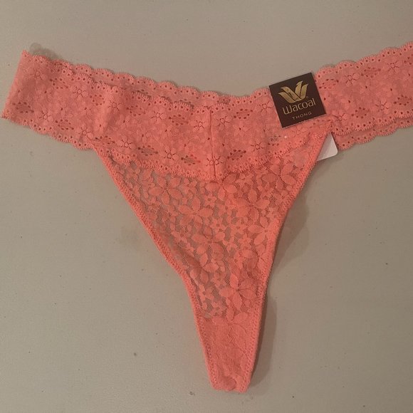 Wacoal Other - WACOAL Halo Thong 879205 XL Conch Shell